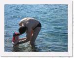 P9230214 * Mit Papa im Wasser * 2560 x 1920 * (946KB)